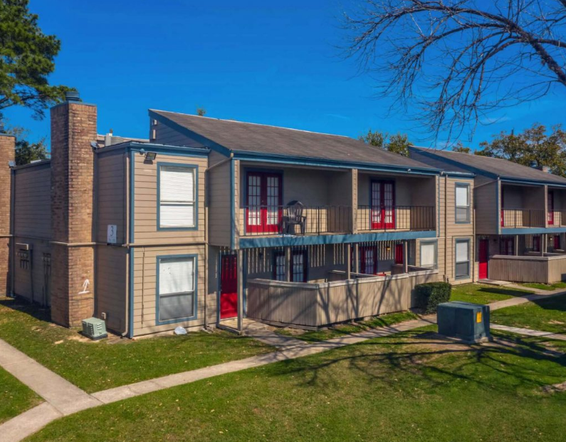 Carriage Place – 276 Unit Class-B in Houston, TX (1)